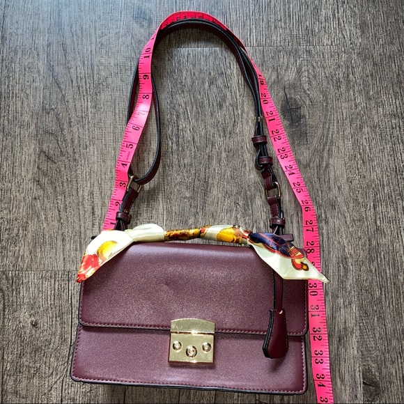 ‼️2/$30‼️Adjustable Crossbody bag - Picture 14 of 15